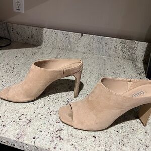 Beige mules